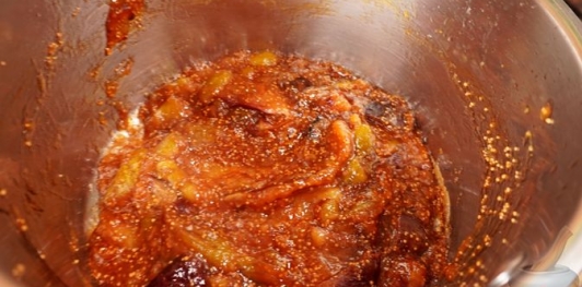Фото приготовления рецепта: Печенье с инжиром и миндалём - шаг №9